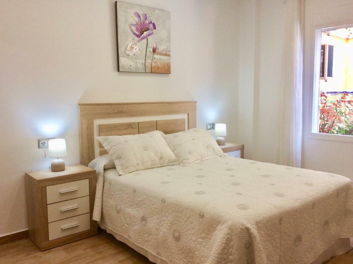 Apartment With Private Patio Fuengirola Exteriör bild