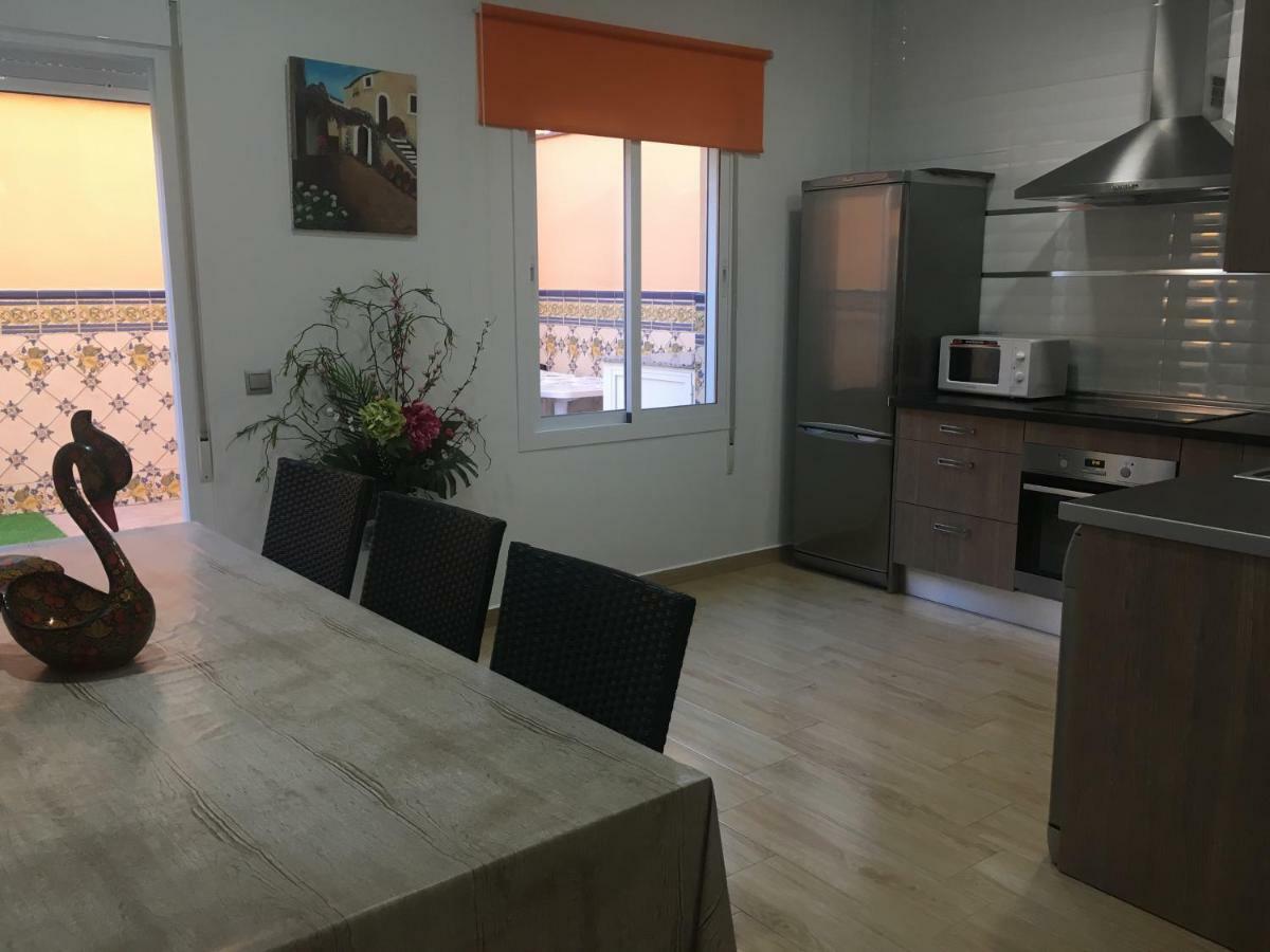 Apartment With Private Patio Fuengirola Exteriör bild