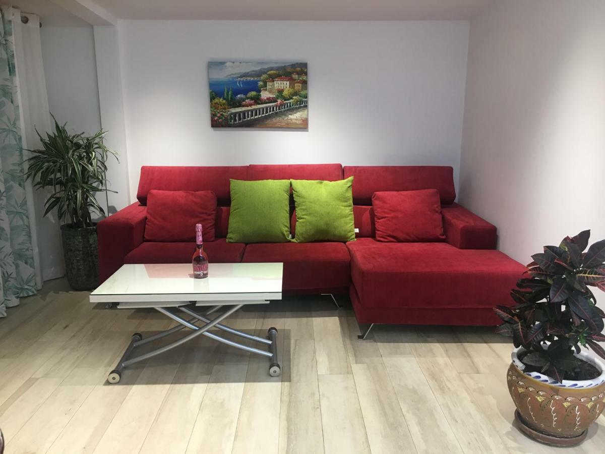 Apartment With Private Patio Fuengirola Exteriör bild