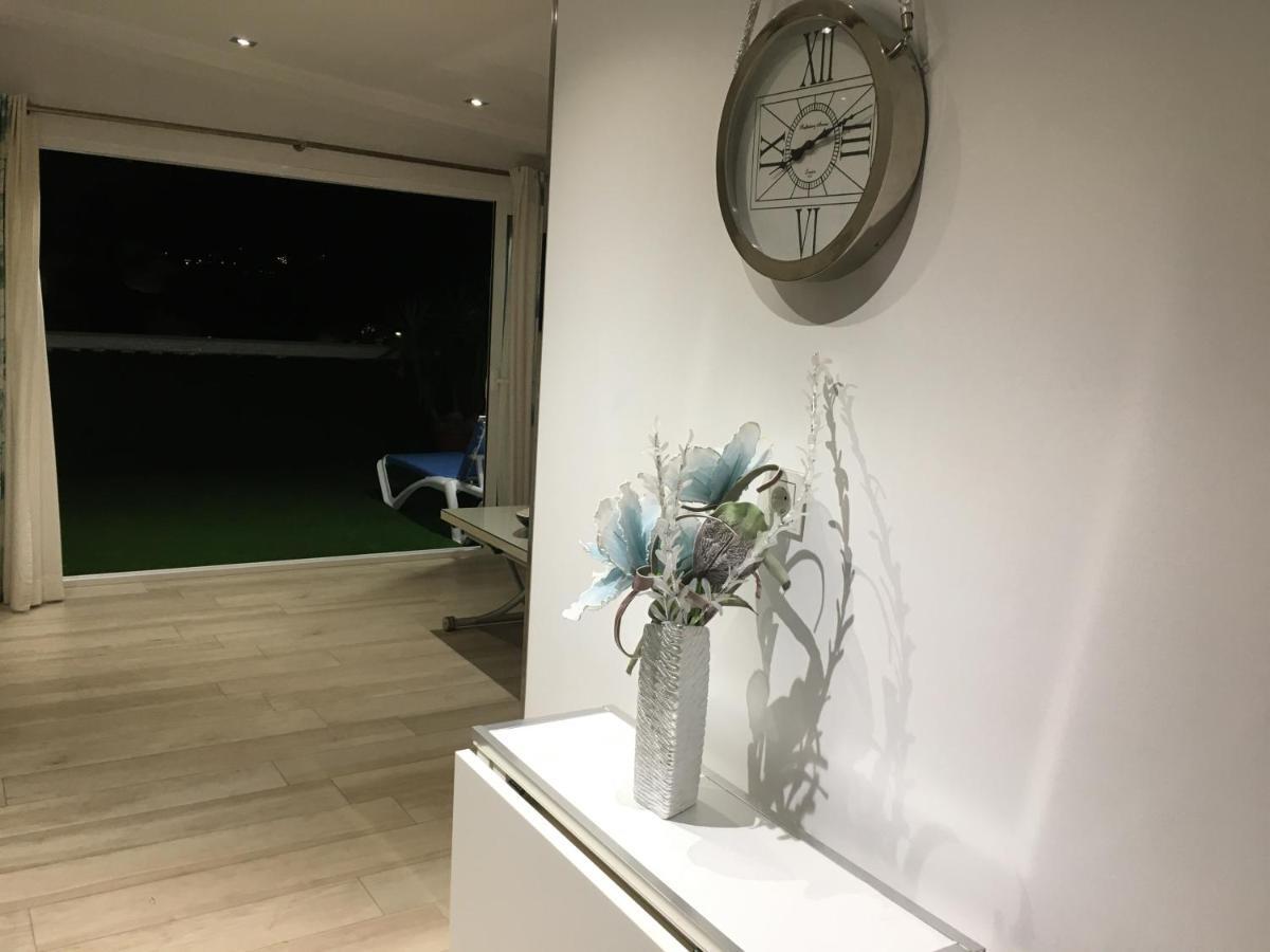 Apartment With Private Patio Fuengirola Exteriör bild
